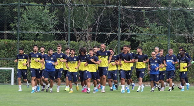 Fenerbahçe, yeni sezon hazırlıklarını sürdürdü Fenerbahçe, yeni sezon hazırlıklarını sürdürdü