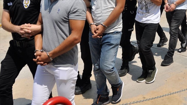 FETÖ soruşturmasında 21 asker hakkında yakalama kararı FETÖ soruşturmasında 21 asker hakkında yakalama kararı