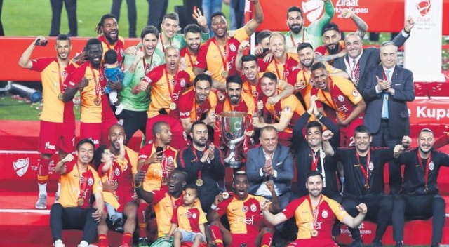 Galatasaray’da hedef kupaları 3’lemek Galatasaray’da hedef kupaları 3’lemek