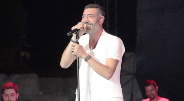 Hakan Altun, Bodrum’a yerleşen ünlüler kervanına katıldı Hakan Altun, Bodrum’a yerleşen ünlüler kervanına katıldı
