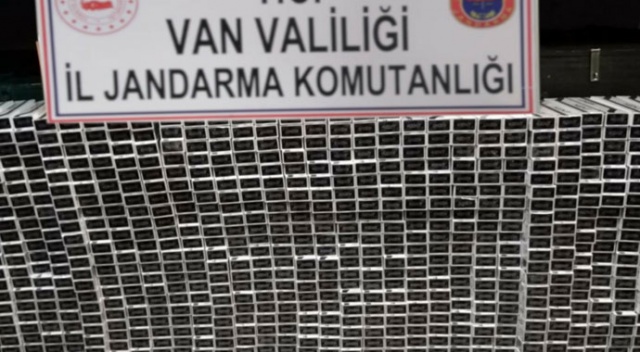 İran sınırında 7 bin 90 paket kaçak sigara ele geçirildi İran sınırında 7 bin 90 paket kaçak sigara ele geçirildi