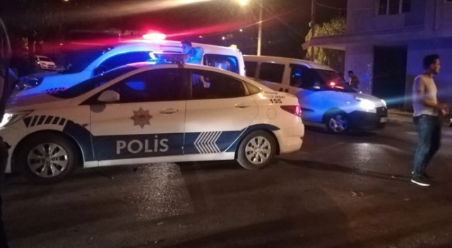İzmir’de yabancı uyruklu kiracı ile ev sahibi arasında kavga İzmir’de yabancı uyruklu kiracı ile ev sahibi arasında kavga