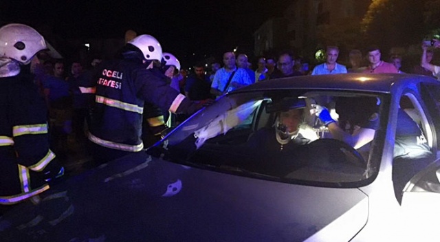 Kocaeli'de iki otomobil çarpıştı: 5 yaralı Kocaeli'de iki otomobil çarpıştı: 5 yaralı