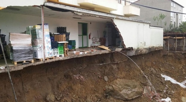 Kocaeli'de toprak kayması Kocaeli'de toprak kayması