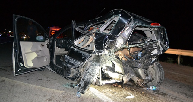 Konya'daki trafik kazasında 8 kişi yaralandı Konya'daki trafik kazasında 8 kişi yaralandı