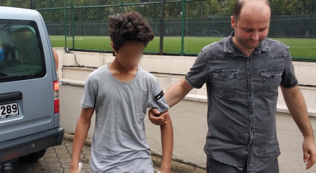 Lunaparkta 2 kişiyi bıçakla yaralayan çocuk adliyede Lunaparkta 2 kişiyi bıçakla yaralayan çocuk adliyede