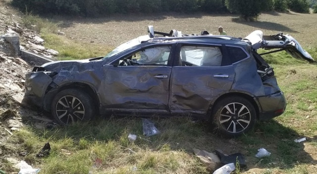 Manisa'da feci kaza: 4 yaralı Manisa'da feci kaza: 4 yaralı