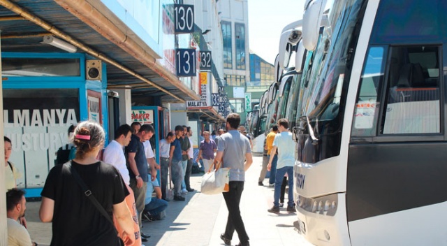 Otogarda Kurban Bayramı yoğunluğu! Ek otobüs biletleri de tükendi