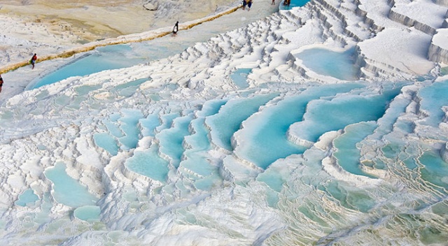 Pamukkale'de bayram bereketi Pamukkale'de bayram bereketi