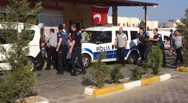 Polisle çatışıp suçluyu hastaneden kaçırmak istediler Polisle çatışıp suçluyu hastaneden kaçırmak istediler