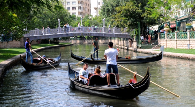 Porsuk Çayı’na turist yağıyor Porsuk Çayı’na turist yağıyor