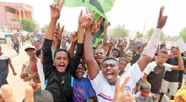 Sudan’da siyasi kriz sona erdi Sudan’da siyasi kriz sona erdi