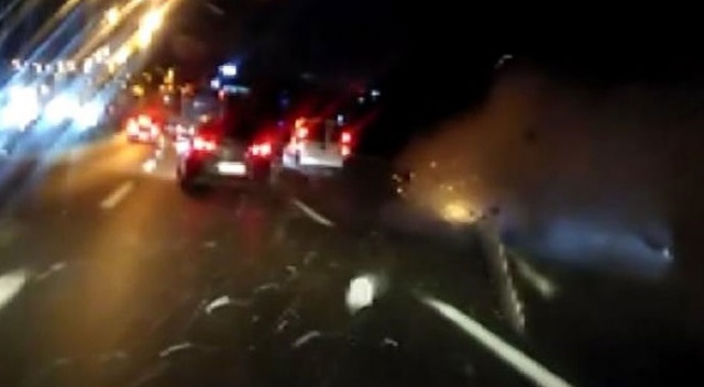 Sultangazi'de zincirleme trafik kazası: 4 yaralı Sultangazi'de zincirleme trafik kazası: 4 yaralı