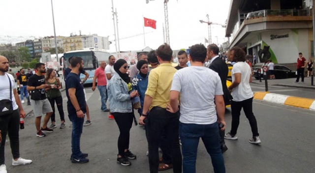Taksim Meydanı’nda taksiciyle İsrailli kadın turist birbirine girdi!