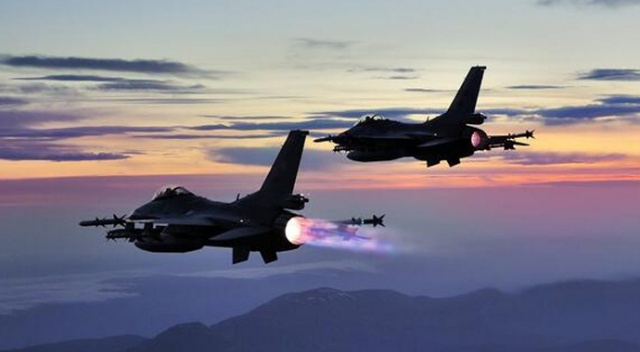 TSK'dan Irak'ın kuzeyine hava harekatı: 5 terörist öldürüldü TSK'dan Irak'ın kuzeyine hava harekatı: 5 terörist öldürüldü