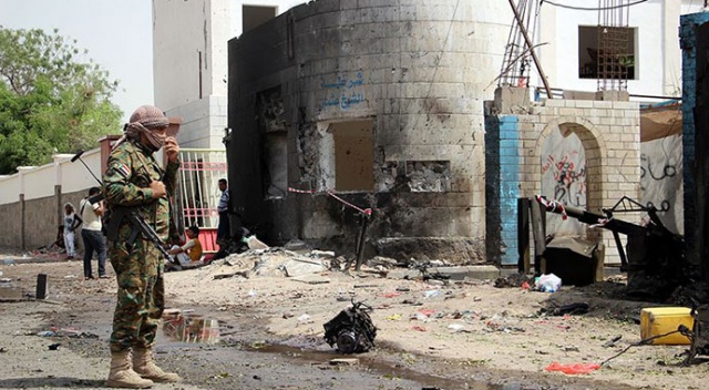 Yemen'deki saldırıların bilançosu: 49 ölü Yemen'deki saldırıların bilançosu: 49 ölü