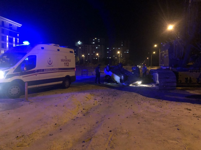 Yol çalışması kazaya neden oldu: 3 yaralı Yol çalışması kazaya neden oldu: 3 yaralı