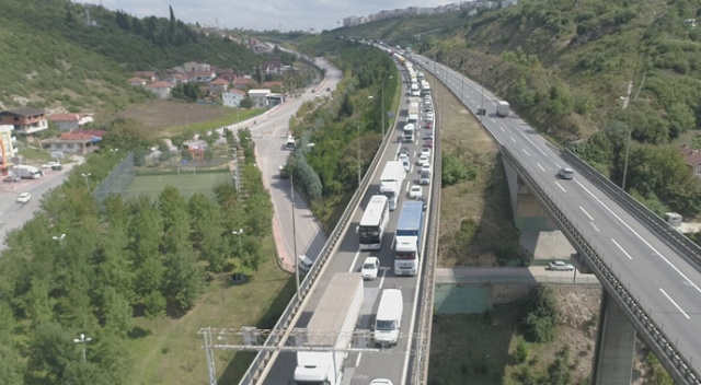 4 araç birbirine girdi