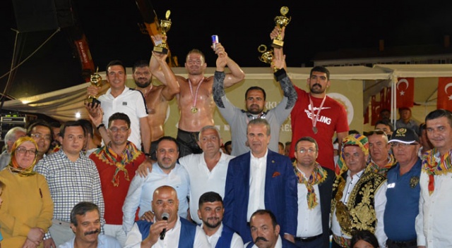 Altın Kiraz'ın başpehlivanı İsmail Balaban oldu Altın Kiraz'ın başpehlivanı İsmail Balaban oldu