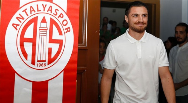 Antalyaspor'da Zeki Yıldırım ile yollar ayrıldı Antalyaspor'da Zeki Yıldırım ile yollar ayrıldı