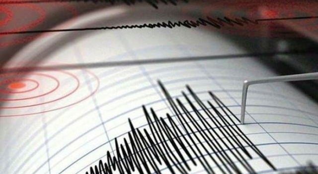 Arnavutluk'ta 5,8 büyüklüğünde deprem Arnavutluk'ta 5,8 büyüklüğünde deprem