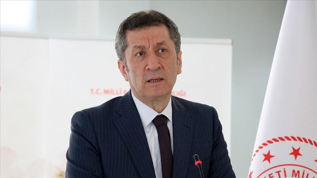 Bakan Selçuk'tan İstanbul'daki öğretmenlere teşekkür Bakan Selçuk'tan İstanbul'daki öğretmenlere teşekkür