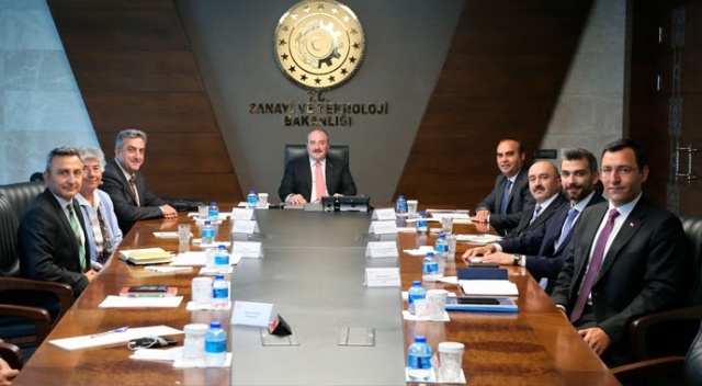 Bakan Varank: &#039;Türkiye&#039;nin uzaydaki geleceğine yön vereceğiz&#039;