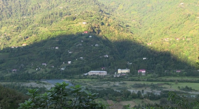 Borçka'ya turist akını! Sebebi ise oldukça ilginç...