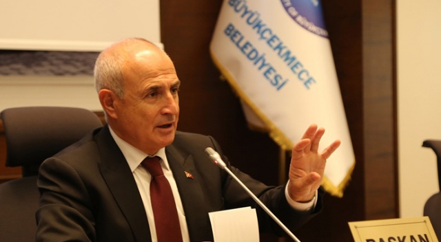 Büyükçekmece Belediyesi depremin ardından harekete geçti Büyükçekmece Belediyesi depremin ardından harekete geçti