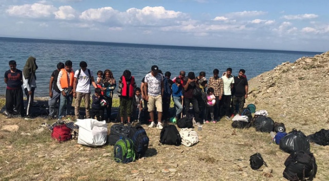 Çanakkale'de 29 mülteci yakalandı Çanakkale'de 29 mülteci yakalandı