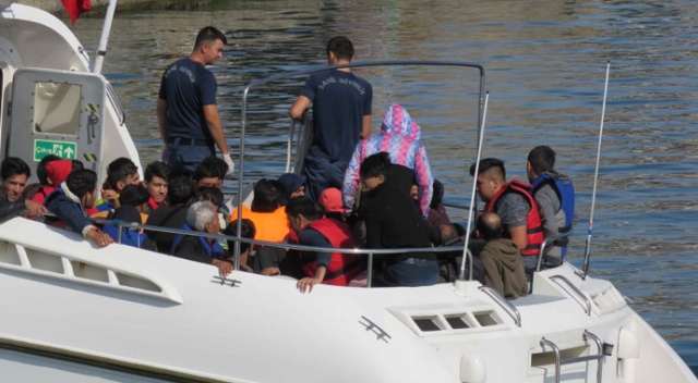 Çanakkale'de 92 düzensiz göçmen yakalandı Çanakkale'de 92 düzensiz göçmen yakalandı