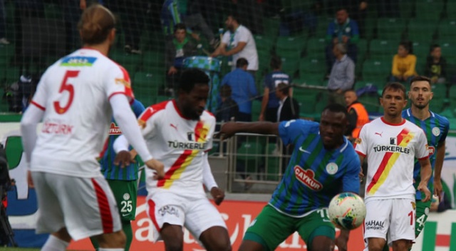 Çaykur Rizespor - Göztepe maçına VAR damgası! Kırmızı kart görmüştü, geri çağrıldı...