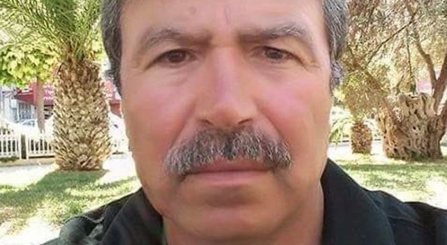 Cinnet getiren genç babasını bıçaklayarak öldürdü Cinnet getiren genç babasını bıçaklayarak öldürdü