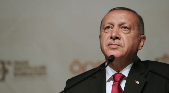Cumhurbaşkanı Erdoğan'dan: 'Bazı belediyelerde 28 Şubat'ı hatırlatan uygulamalara imza atılıyor' Cumhurbaşkanı Erdoğan'dan: 'Bazı belediyelerde 28 Şubat'ı hatırlatan uygulamalara imza atılıyor'