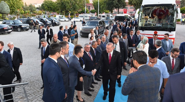 Cumhurbaşkanı Erdoğan’dan Malatya Büyükşehir Belediyesine ziyaret Cumhurbaşkanı Erdoğan’dan Malatya Büyükşehir Belediyesine ziyaret