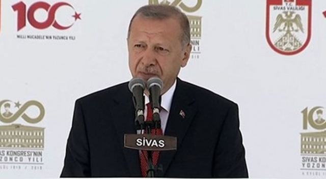Cumhurbaşkanı Erdoğan Sivas'tan seslendi: Ya olacağız, ya öleceğiz Cumhurbaşkanı Erdoğan Sivas'tan seslendi: Ya olacağız, ya öleceğiz