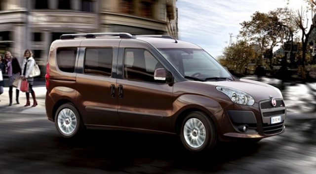 Doblo’da 2 milyon üretim sevinci Doblo’da 2 milyon üretim sevinci