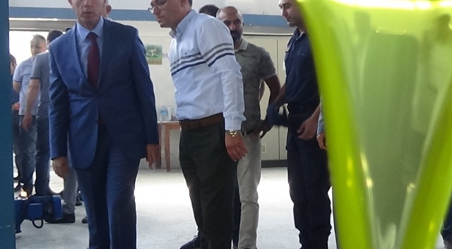 Edremit’te sezonun ilk zeytinyağı üretildi Edremit’te sezonun ilk zeytinyağı üretildi