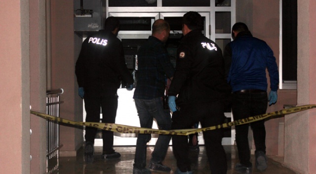 Eğlencede korkunç son; 7'nci kattan düşüp ölen arkadaşlarını bırakıp, kaçtılar Eğlencede korkunç son; 7'nci kattan düşüp ölen arkadaşlarını bırakıp, kaçtılar