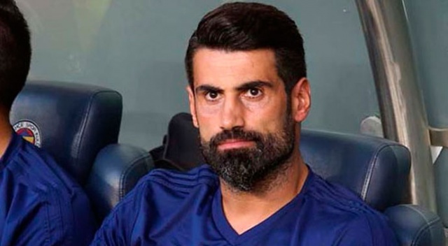 Fenerbahçe açıkladı: Volkan Demirel futbola veda etti