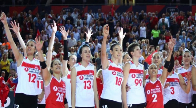 Filenin Sultanları'nın Avrupa Şampiyonası yarı finaldeki rakibi Polonya oldu Filenin Sultanları'nın Avrupa Şampiyonası yarı finaldeki rakibi Polonya oldu