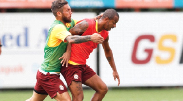 Galatasaray'da imza timi hazır Galatasaray'da imza timi hazır