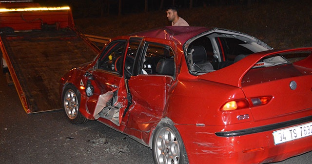 Gaziosmanpaşa’da makas atan sürücü kaza yaptı; 3 yaralı Gaziosmanpaşa’da makas atan sürücü kaza yaptı; 3 yaralı