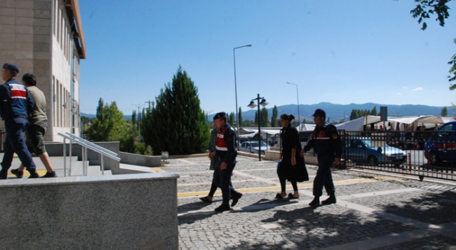 Gediz’de tırnakçılık ve kapkaç yapan İran uyruklu şahıs tutuklandı