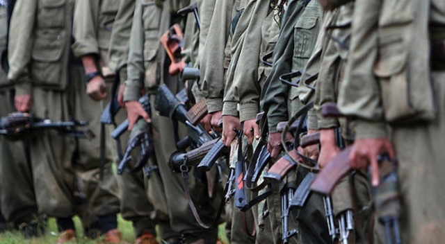 İkna edilen terörist teslim oldu İkna edilen terörist teslim oldu