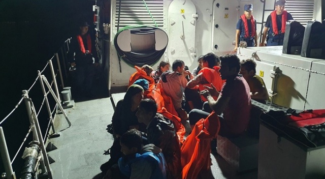 İzmir’de 252 düzensiz göçmen yakalandı İzmir’de 252 düzensiz göçmen yakalandı