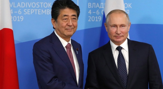 Japonya ve Rusya liderlerinden kritik görüşme Japonya ve Rusya liderlerinden kritik görüşme