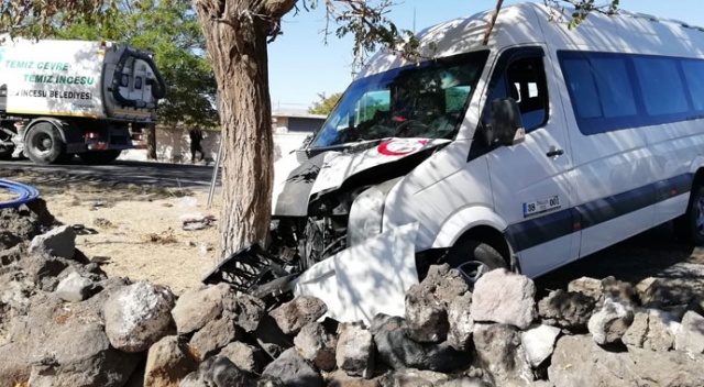 Kayseri’de minibüs ile otomobil çarpıştı: 5 yaralı