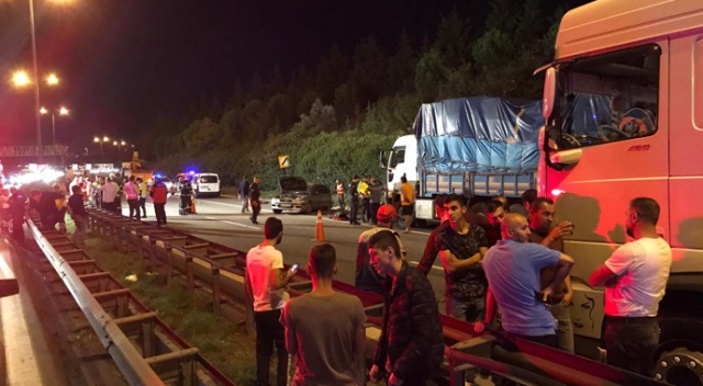Kocaeli’de korkunç trafik kazası: 3 ölü, 3 yaralı Kocaeli’de korkunç trafik kazası: 3 ölü, 3 yaralı