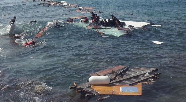 Libya açıklarında 50 düzensiz göçmeni taşıyan tekne battı